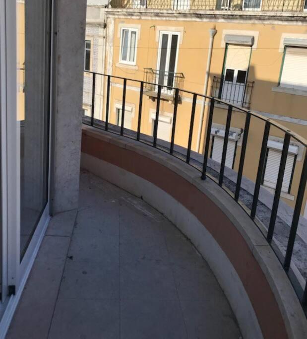 Cosy 2 Bedrooms Apartment In Arroios - Ssl 3A 리스본 외부 사진